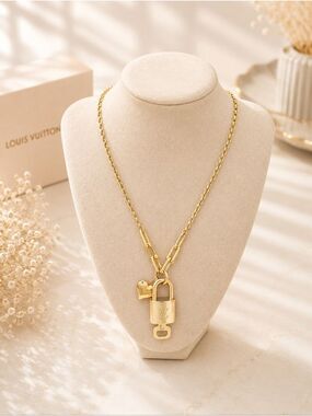 Authentic Louis Vuitton Lock & Key w/ Unbranded Gold Plated Gold Chain Necklace